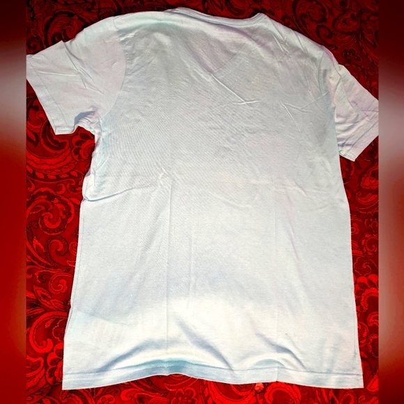 Guess Vneck T-shirt ? 💙 - Picture 2 of 2